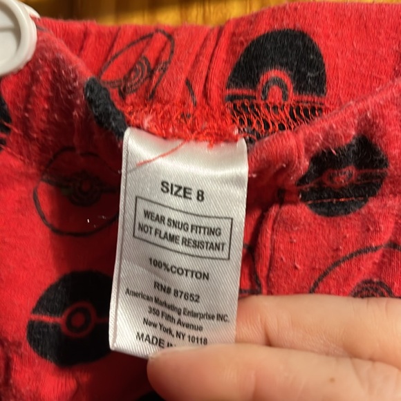 Boys size 8 Pokémon sleep set with short sleeve shirt, pants and shorts - Picture 8 of 12